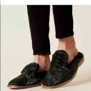 FREE PEOPLE Butterfly Effect Mule Shoes Dark Gray Size 9 NWT